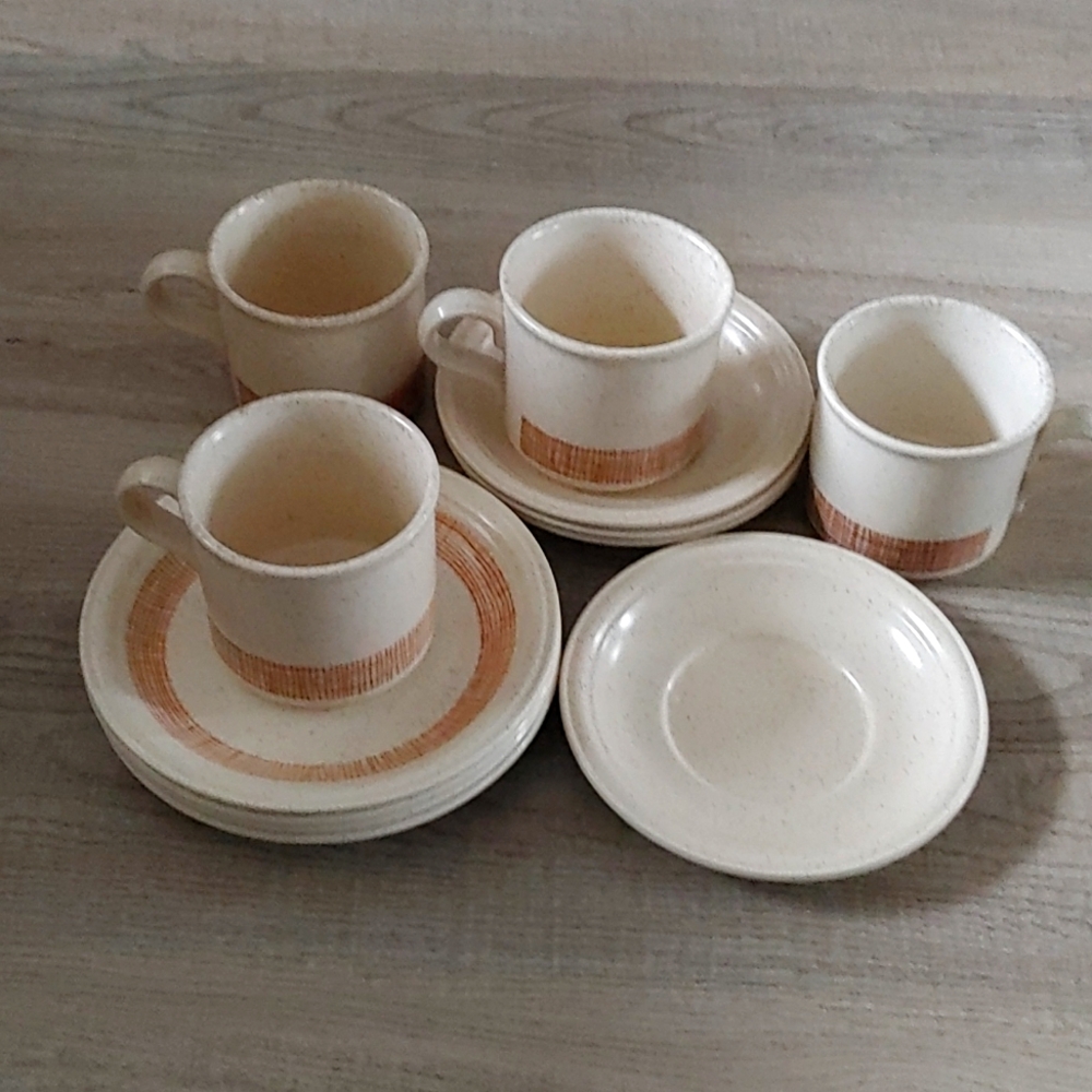 Crofter John Tams 4 desert plate & Cups & Saucers Brown Stoneware Vintage Made